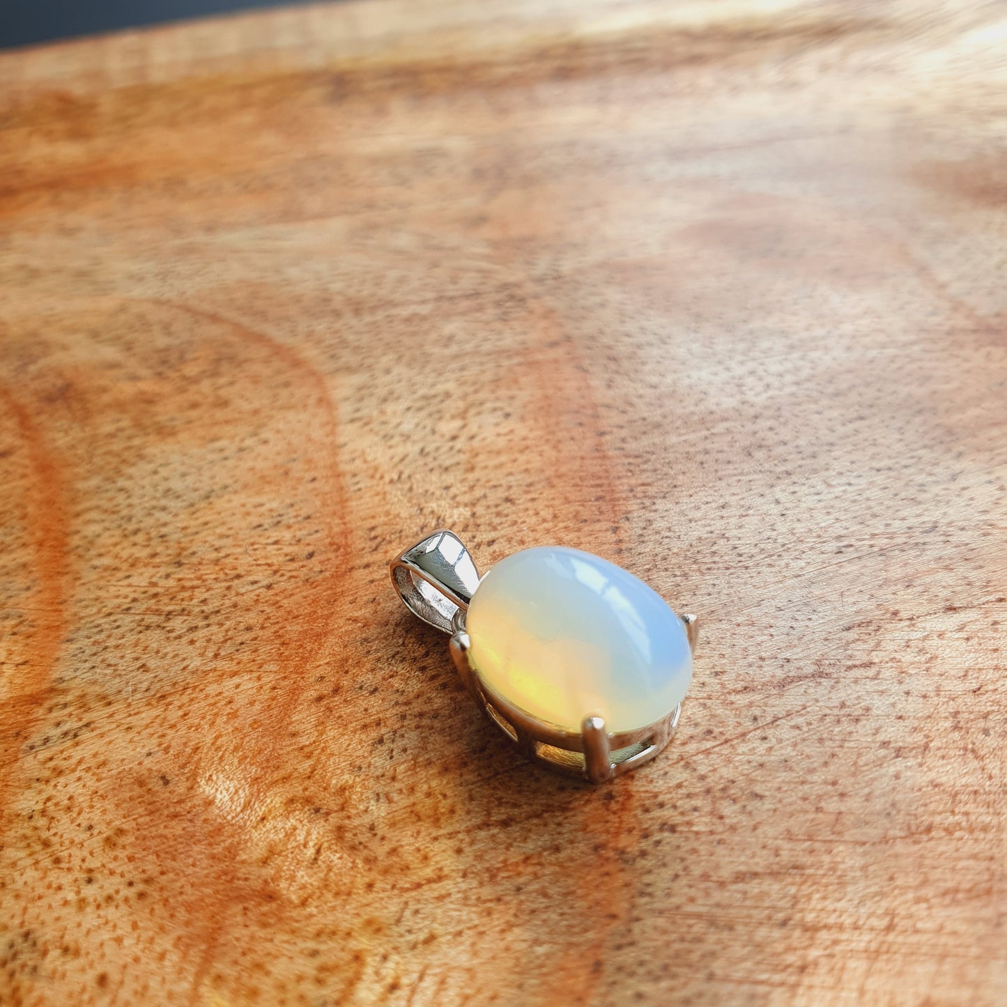 Kette aus Edelstahl mit Rutilquarz Anhänger
