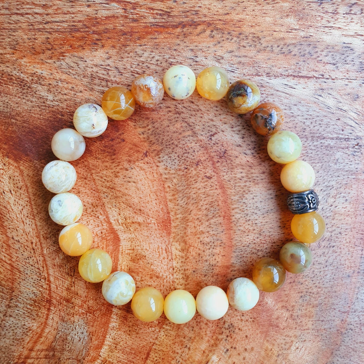 Opal Armband mit Silberdetail