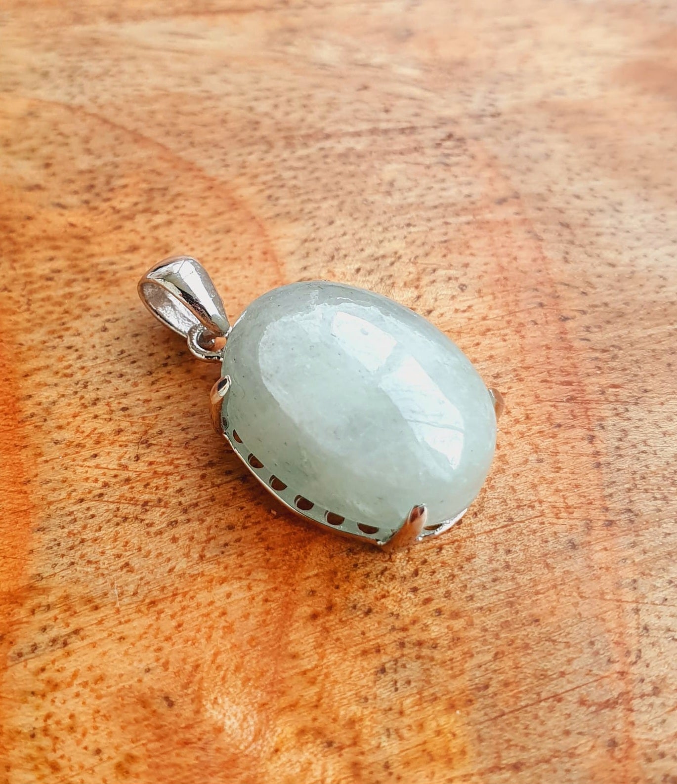 Kette aus Edelstahl mit Aquamarin Anhänger