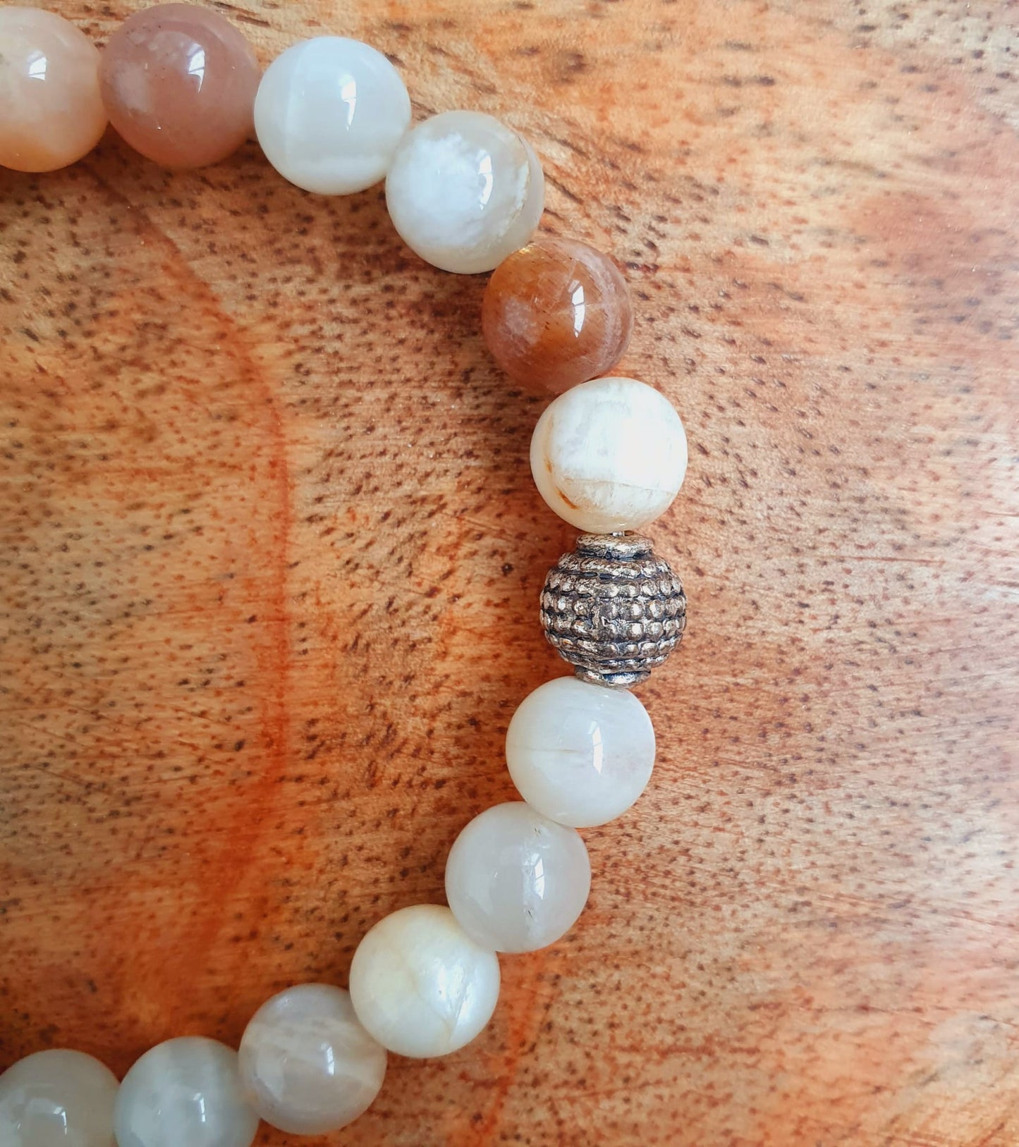 Mondstein Armband mit Silberdetail