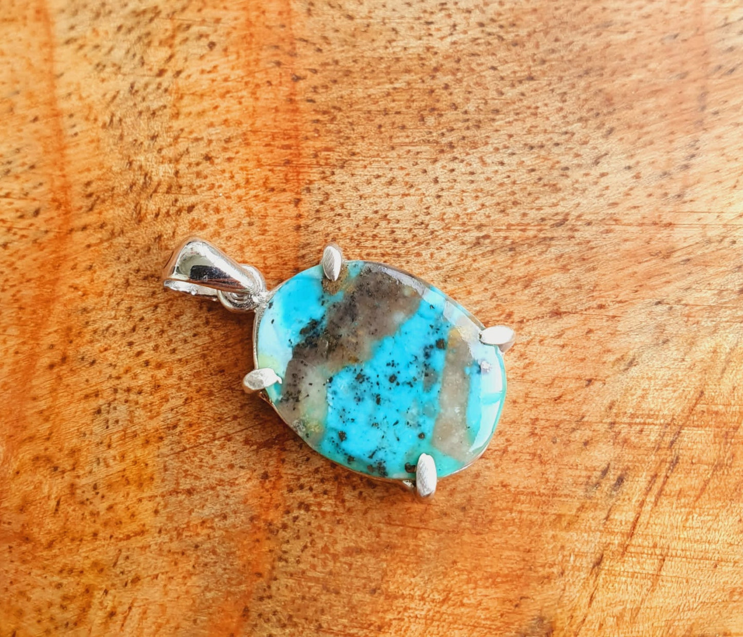 Kette aus Edelstahl mit Türkis Anhänger (Oval)