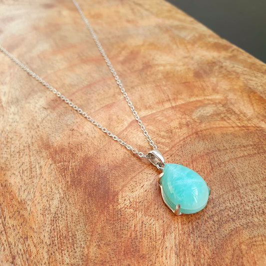 Kette aus Edelstahl mit Amazonit Anhänger (Tropfenform)