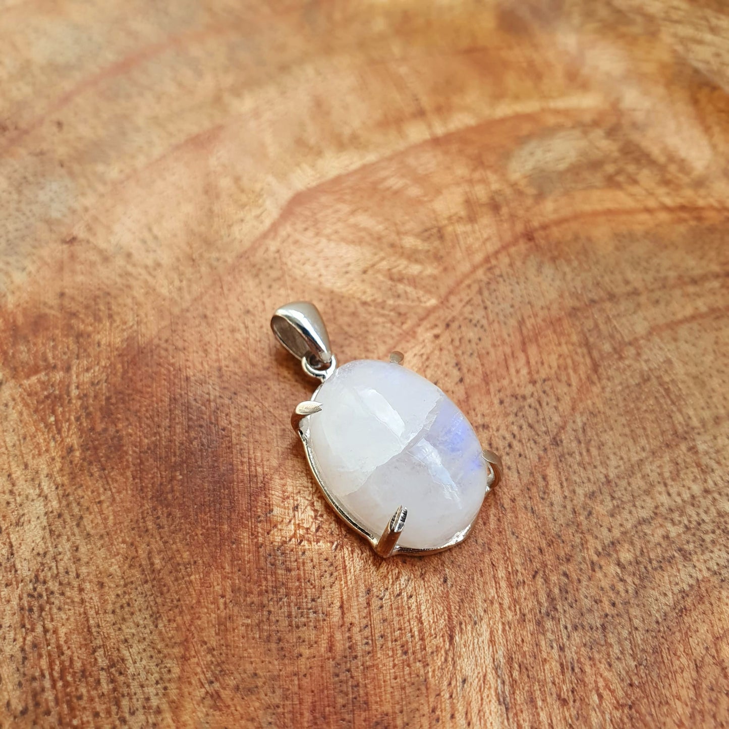 Kette aus Edelstahl mit Opal Anhänger