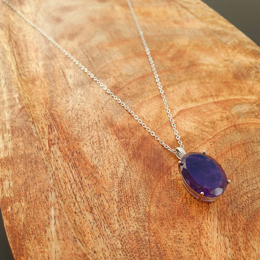 Kette aus Edelstahl mit Amethyst Anhänger